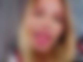 Live cam show with NeldaGault - Green Eyes on hotwifechat.live