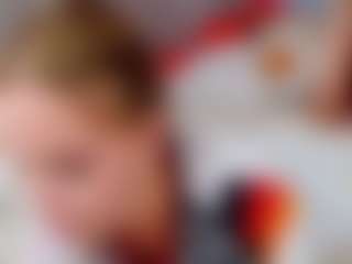 Live cam show with NeldaGault - Public on CamClone