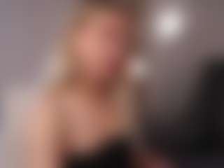 Live cam show with NeldaGault - Blonde Hair Lovense on UwU Esports