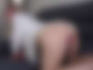 Live cam show with NeldaGault - Green Eyes on Strip Flash - Live Sex Shows