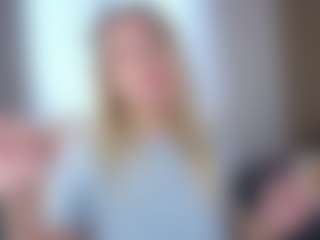 Live cam show with NeldaGault - Green Eyes on Mixed Magazine Live