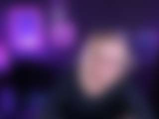 AnnaQueenMuse MILF webcam performer live streaming