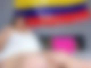 Live cam show with Charlotte-curvy - Red Hair on MyBangCams