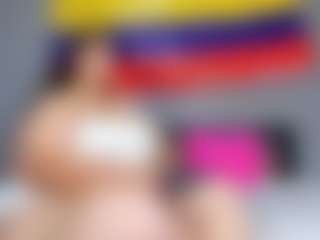 Live cam show with Charlotte-curvy - Moaning on Livezox