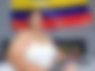 Live cam show with Charlotte-curvy - Tittyfuck on makecum.org