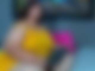 Live cam show with Charlotte-curvy - Moaning on Gym Cam Girls