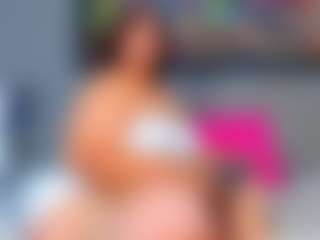 Live cam show with Charlotte-curvy - Full Nudity on Camsoda