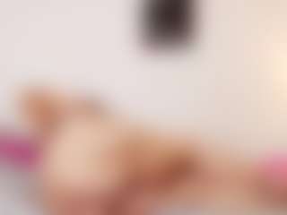 Live cam show with Charlotte-curvy - Mature on CamSodaAdn