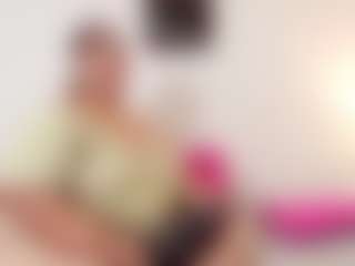 Live cam show with Charlotte-curvy - Mature on Camsoda