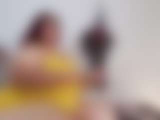 Live cam show with Charlotte-curvy - Full Nudity on StripNow