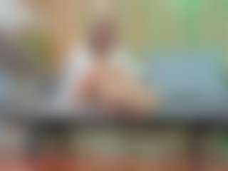 Live cam show with karinadiaz69 - Middle Aged on chickslive.net