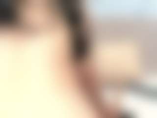 Tiffany-Jhas MILF webcam performer live streaming