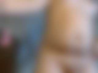 Live cam show with CamiOSX - Drinking on studioflirtlive.com