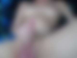 Live cam show with CamiOSX - Young Adult on madthumbs