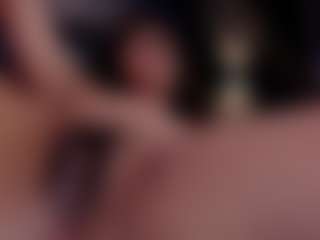 Eka-Urda MILF webcam performer live streaming