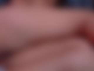 Live cam show with Eka-Urda - MILF on milfzrlive.com