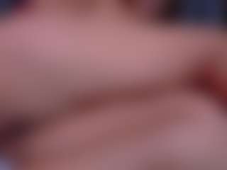 Live cam show with Eka-Urda - MILF on milfzrlive.com