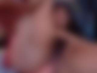 Eka-Urda MILF webcam performer live streaming