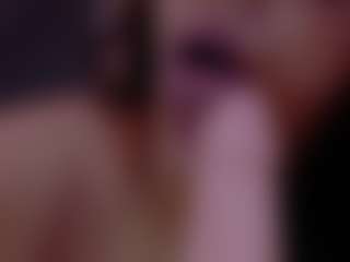 Live cam show with Eka-Urda - Brown Hair on Mixed Magazine Live