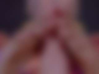 Live cam show with Eka-Urda - Mature MILF on Soda Cam
