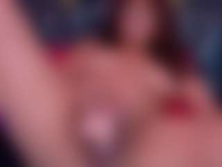 Live cam show with Eka-Urda - Brown Eyes on AdultVida.com