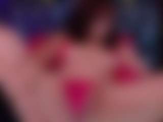 Live cam show with Eka-Urda - Middle Aged on StripNow