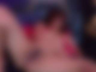 Live cam show with Eka-Urda - Shaved Pussy Brown Hair on fuklive.com