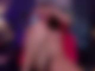 Live cam show with Eka-Urda - Strip MILF on intimatelivegirls.com
