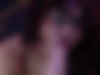 Live cam show with Eka-Urda - Middle Aged on Free Soda