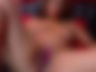 Eka-Urda MILF webcam performer live streaming