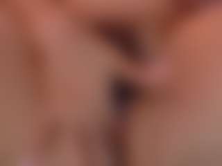 Live cam show with Eka-Urda - Middle Aged on Big Tits