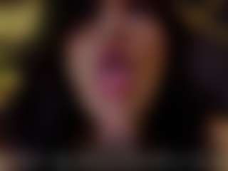 Eka-Urda MILF webcam performer live streaming