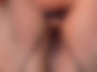 Eka-Urda MILF webcam performer live streaming