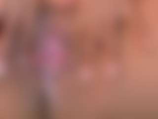 Live-camshow met Eka-Urda - Public Mature op Camsoda
