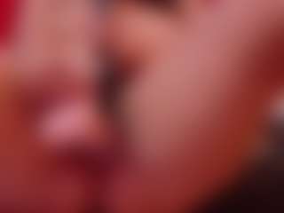 Eka-Urda MILF webcam performer live streaming