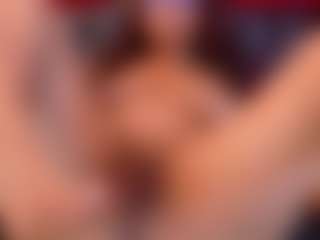 Live cam show with Eka-Urda - Public MILF on Camsoda