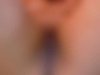 Live cam show with Eka-Urda - Interactivetoy Mature on camgirlchat.live