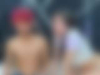 LaurynAndNarem's Live Sex Cam Show