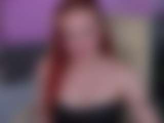 Live cam show with LovelyyBell - Blue Eyes on CamwithHer