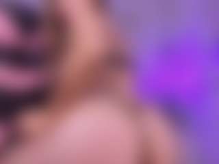 Live cam show with MeliissaAdams - Blonde Hair MILF on iamadamtest123.com