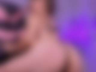 Live cam show with MeliissaAdams - Brown Eyes Blonde Hair on Stripli.com