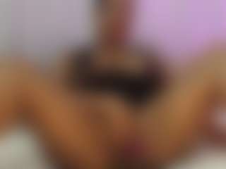 Live cam show with rouxe-lee - Ebony on Camsoda | colombia