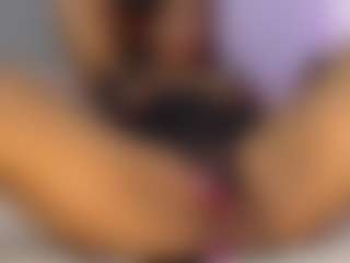 Live cam show with rouxe-lee - Ebony Teen (18+) on sexytreat.net