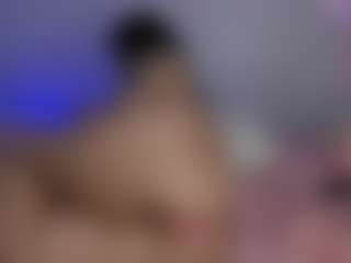 Live cam show with Sasha-Rivers - Thick on Camsoda