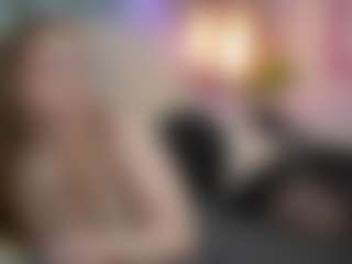 Live cam show with SilverrMoon - Flashing on SpunkLive