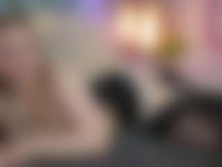 Live cam show with SilverrMoon - Blue Eyes on SpunkLive