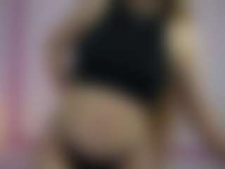 SilverrMoon's Live Sex Cam Show