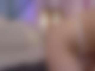 SilverrMoon's Live Sex Cam Show