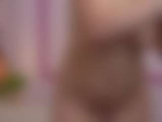 Live cam show with SilverrMoon - Lush Teen (18+) on Camsoda