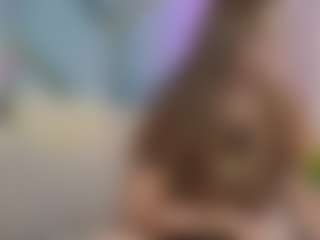 Live cam show with SilverrMoon - Spank Brown Hair on Camsoda